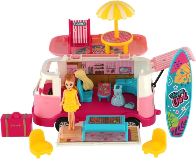 Otwierany kamper z w pełni wyposażonym wnętrzem