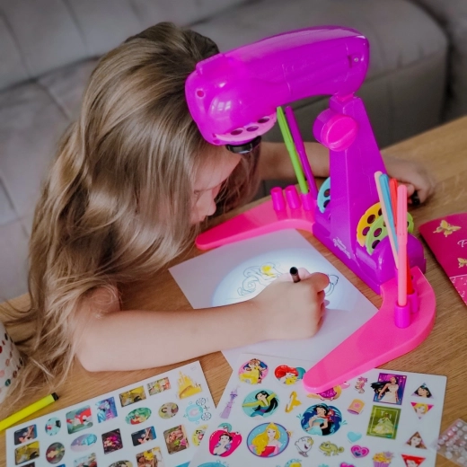 Regulowana konstrukcja dla wygodnego tworzenia