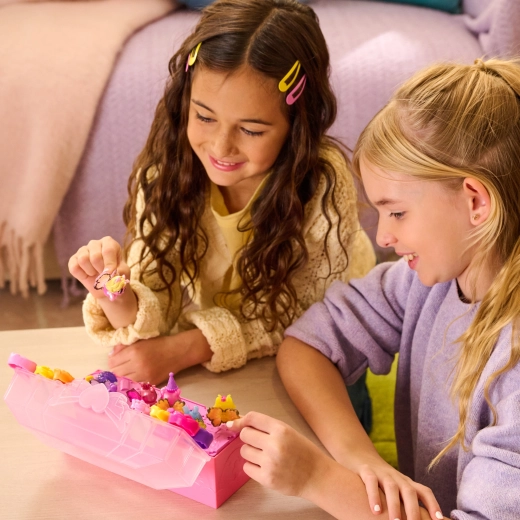 Parkiet taneczny i skrzydełka na przyjęcie