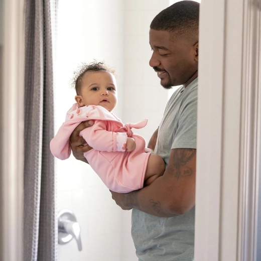 Bezpieczne otulenie z przymocowanym paskiem