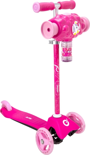 Wbudowana wytwornica baniek dla jeszcze większej zabawy