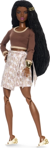 Kapsułowa moda w neutralnych tonach