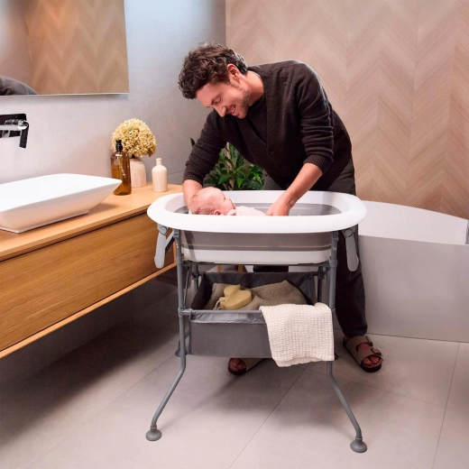 Wygodny odpływ z wężem o długości 151 cm