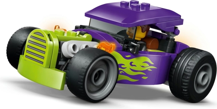 Świetny design z płomieniami i dużymi kołami