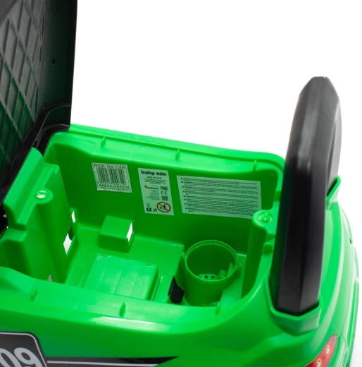 Schowek pod siedziskiem