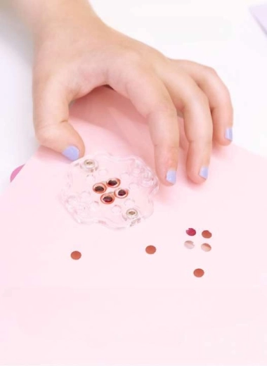 Precyzyjne dziurkowanie z magnetyczną podkładką