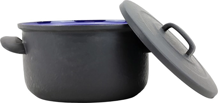 Ciemnoniebieska emalia dla równomiernego gotowania