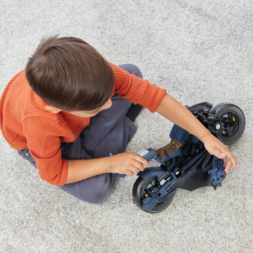 Akcja jazdy z dużymi kołami