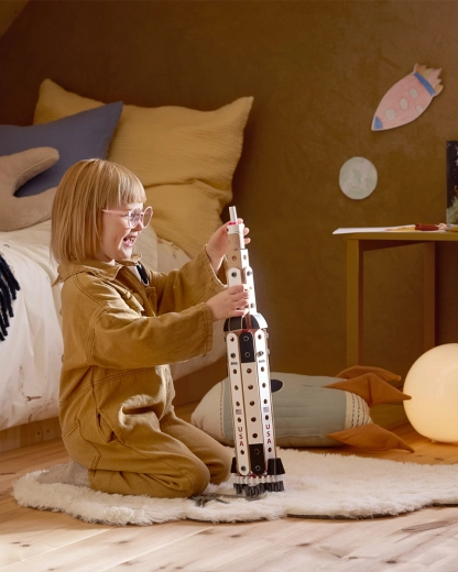 Ikoniczna rakieta o wysokości 60 cm