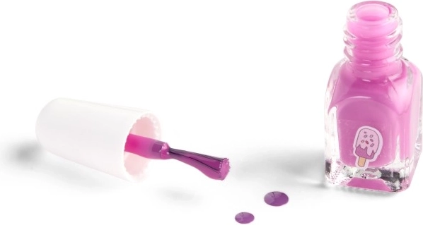 Stylizacja paznokci z 2 lakierami