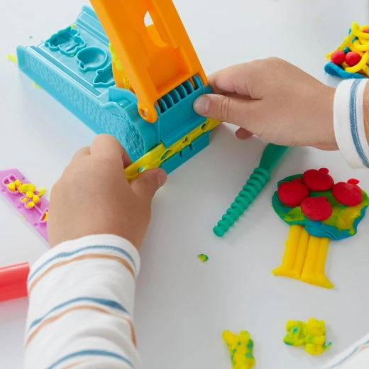 Trzy kolory Play-Doh