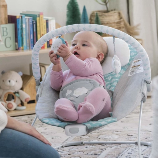 Odpinany pałąk z 2 pluszowymi zabawkami