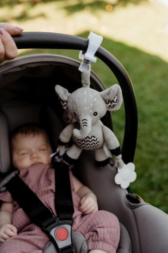 Zawsze pod ręką dzięki praktycznemu klipsowi