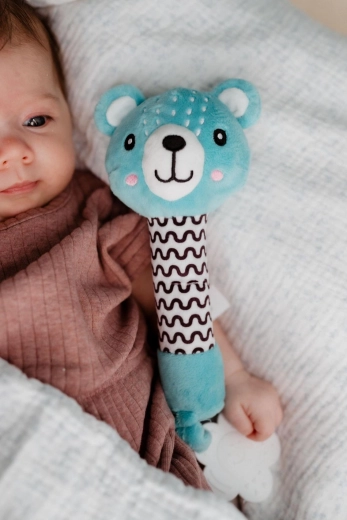 Delikatne piszczenie dla rozwoju słuchu