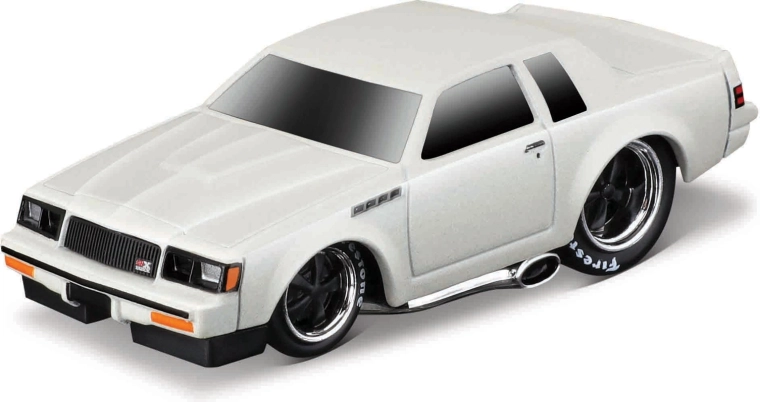 Maisto Muscle Machines Buick GNX 1987 biały 1:64