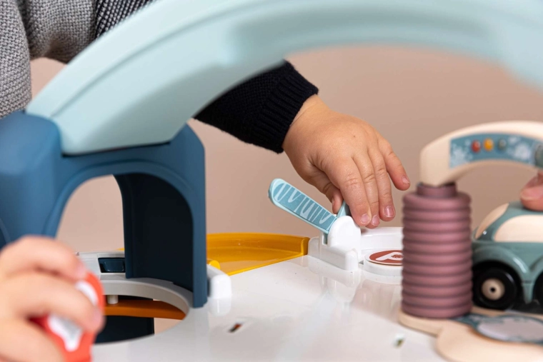 Interaktywna winda i myjnia jak w prawdziwości