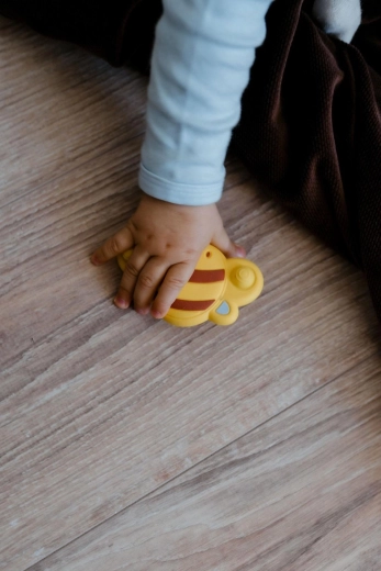 Rozwój zmysłów i małej motoryki od pierwszych dni