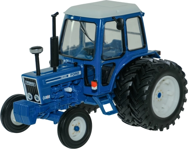 Realistyczne detale traktora Ford 7600