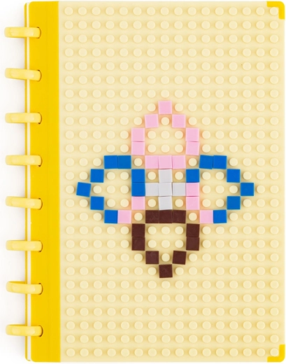 Wytrzymała okładka i praktyczna oprawa