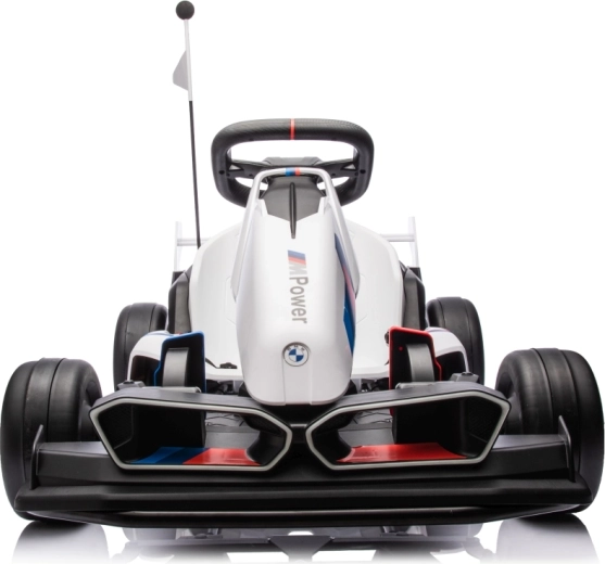 Światła LED i podświetlane podwozie