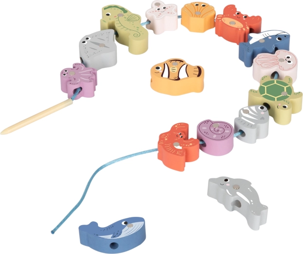 Nawlekanie morskich kształtów dla rozwoju małej motoryki