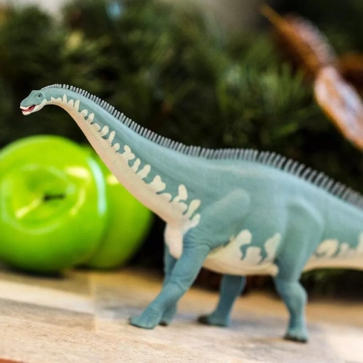 Wyjątkowo duża figurka dla porządnej dawki dinozabawy