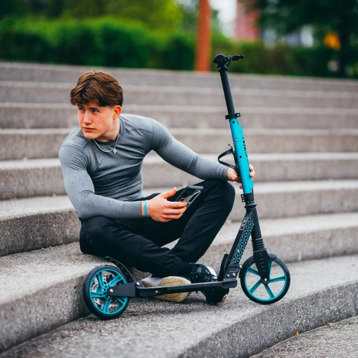 Szybkie składanie i kompaktowe wymiary