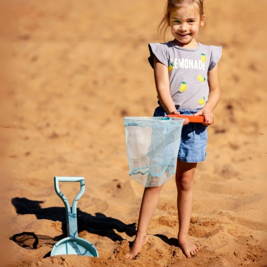 Kompaktowe 2w1: łopatka i siatka