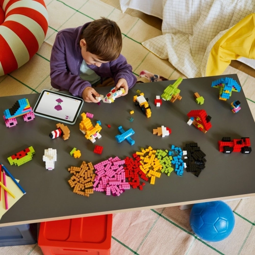 Aplikacja LEGO Builder z podglądem modeli 3D
