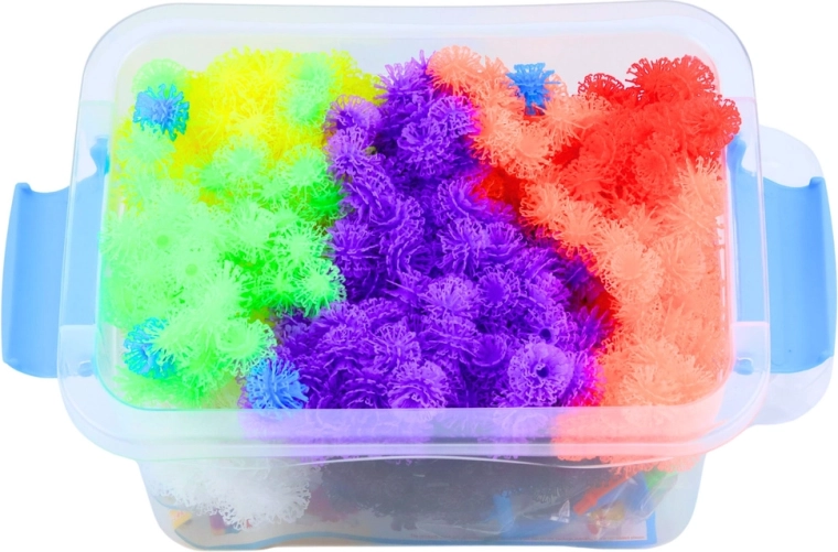 Praktyczne pudełko na podróż i do domu