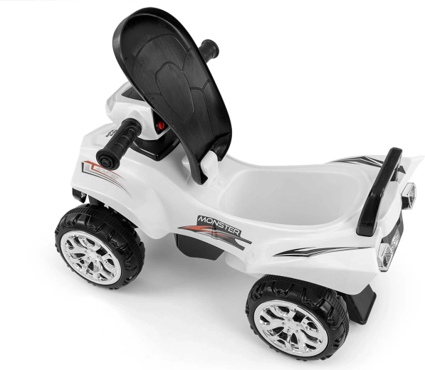 Praktyczny schowek pod siedziskiem