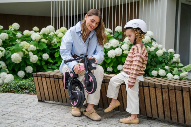 Składana rama i kierownica jednym przyciskiem