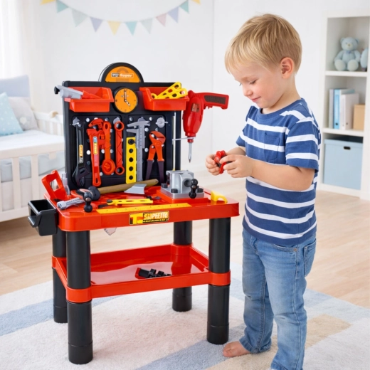 Stabilna powierzchnia robocza z imadłem i miarką