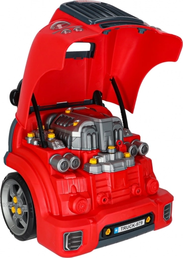 Otwierana maska i rozkręcany silnik