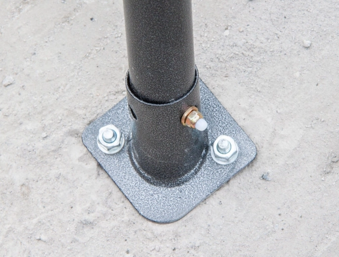 Solidne kotwienie do betonu, asfaltu i kostki