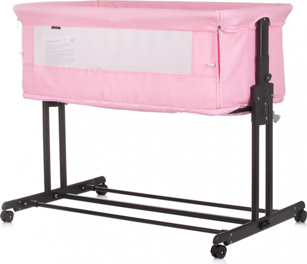 Oddychające panele z siatki i wejście na zamek