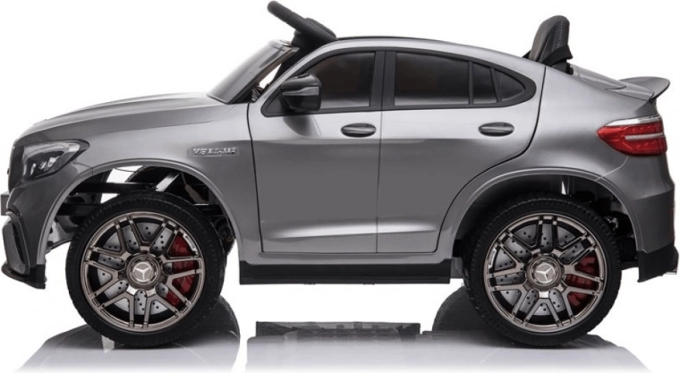 Komfort i stabilność: zawieszenie, koła EVA i skórzane siedzisko