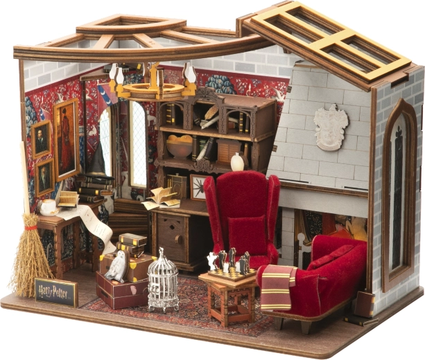 Otwarta diorama dla idealnego wglądu do środka