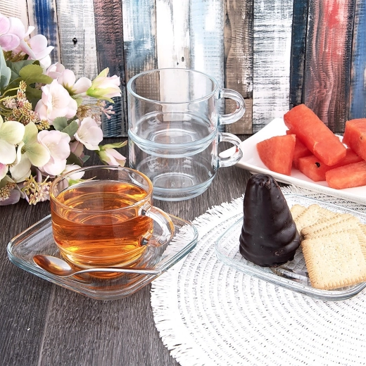 Kwadratowy spodek dla stylu i ochrony stołu