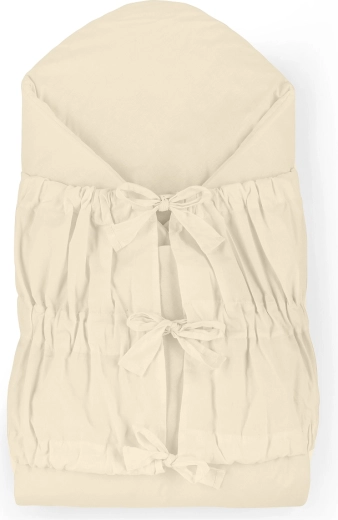 Petite&Mars wiązany rożek Nurse z wkładką kokosową light beige 75 × 75 cm