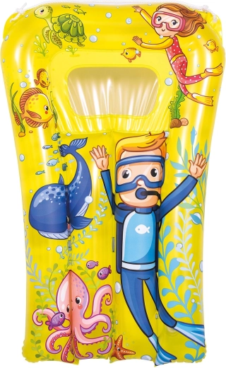 Przezroczyste okienko dla jeszcze większej frajdy