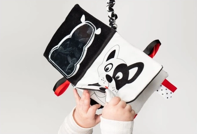 Książeczka sensoryczna Kto to? Co to? dla niemowląt Mom's Care
