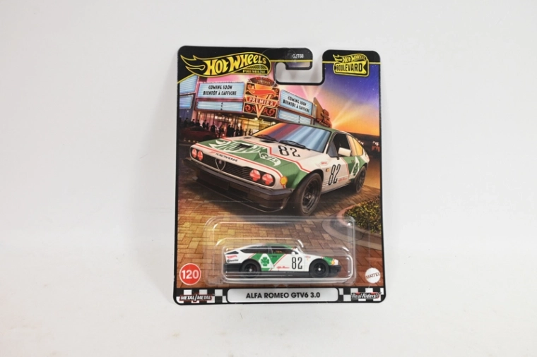 Hot Wheels Premium Alfa Romeo GTV6 3.0 – model kolekcjonerski