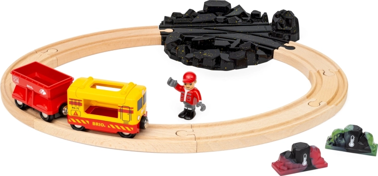 BRIO World kolejka z torami z klejnotami zmieniającymi kolor i pociągiem towarowym