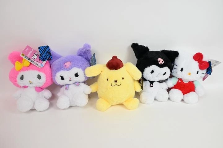 Hello Kitty Fluffy pluszowa maskotka 18 cm