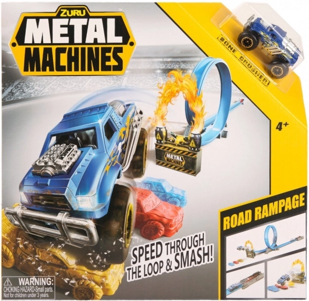 Kaskaderski tor wyścigowy z rampą i wyrzutnią z metalowym autem