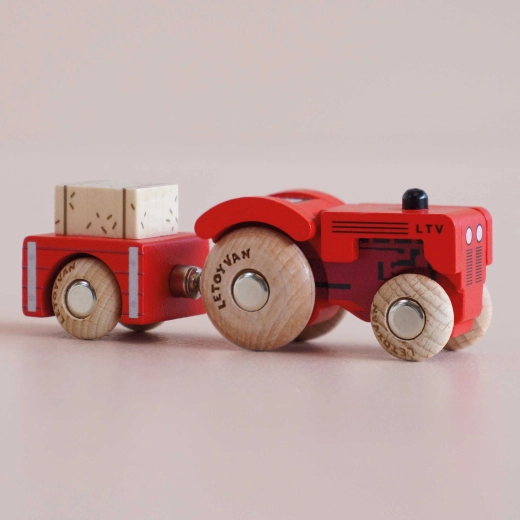 Drewniany traktor z przyczepą Tilly, Le Toy Van