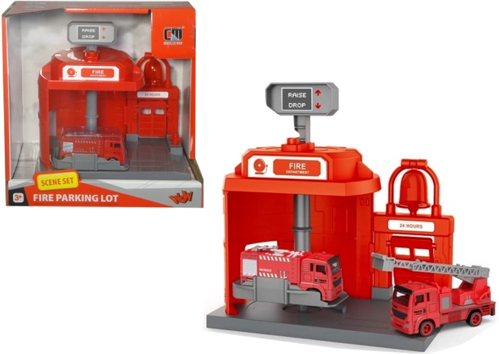 Remiza strażacka z autkiem zjeżdżającym po karuzeli