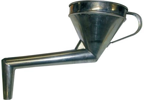 Metalowy lejek z wygiętym kolankiem z sitkiem