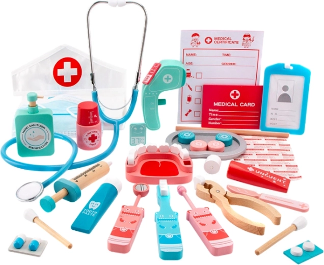 Drewniany zestaw lekarski Mały doktor z czepkiem